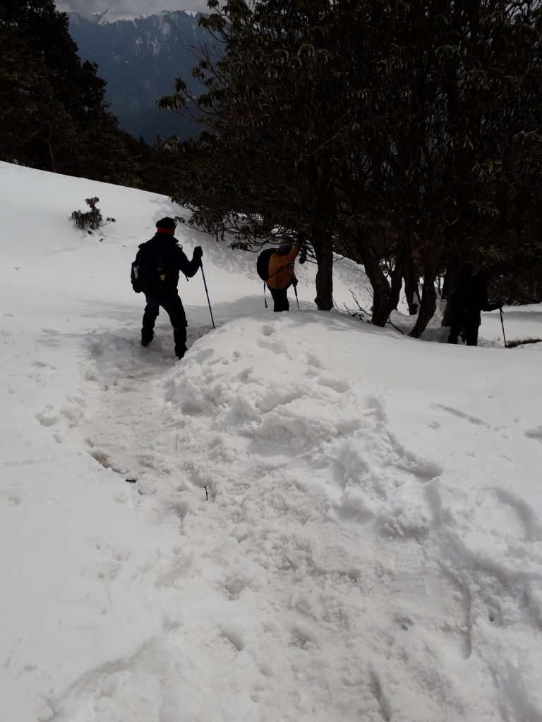 Descending from Brahmatal peak