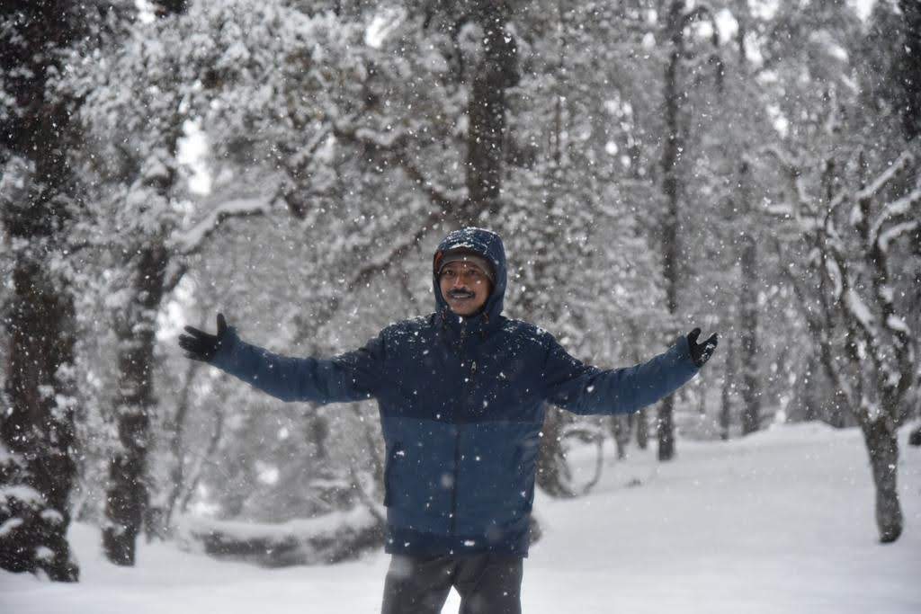 Snowfall enrute Brahmatal Peak